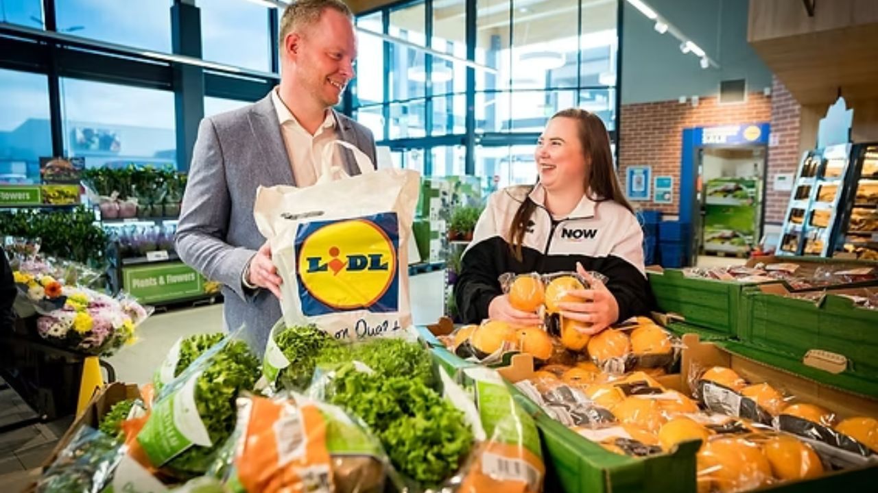 Working at Lidl: Career Guide to Store & Warehouse Jobs and Long-Term Pay