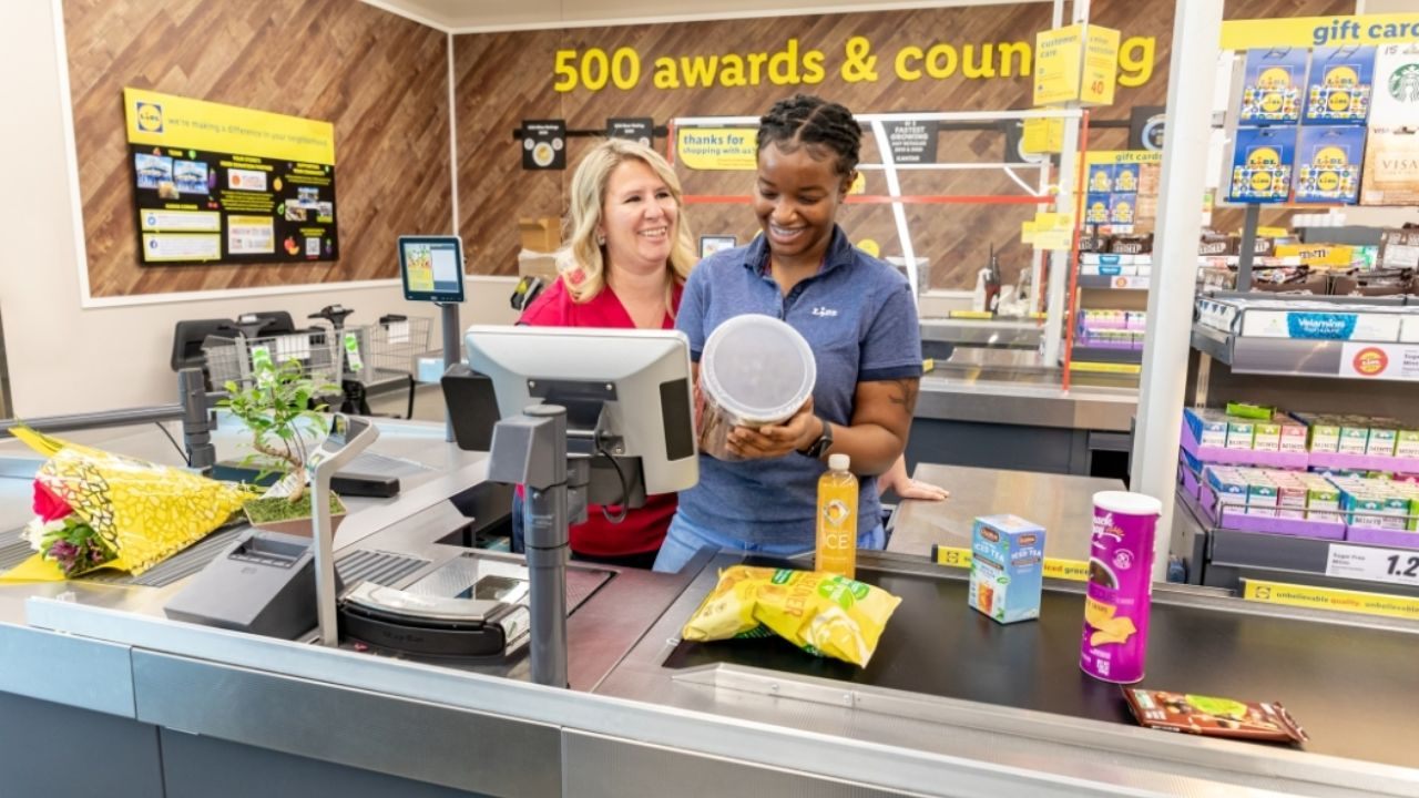 Working at Lidl: Career Guide to Store & Warehouse Jobs and Long-Term Pay