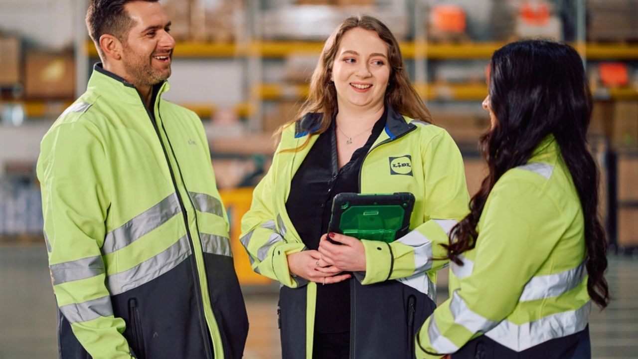 Working at Lidl: Career Guide to Store & Warehouse Jobs and Long-Term Pay