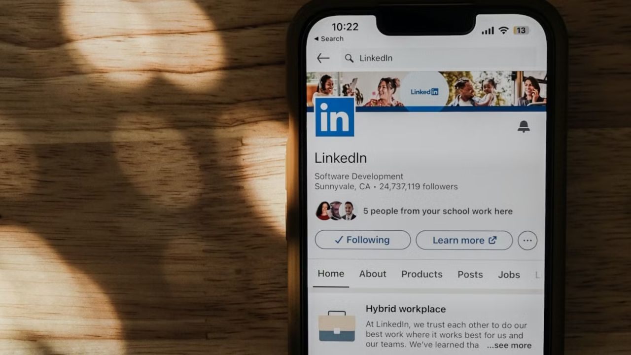 How to Use LinkedIn APP to Nail Your Next Job Interview